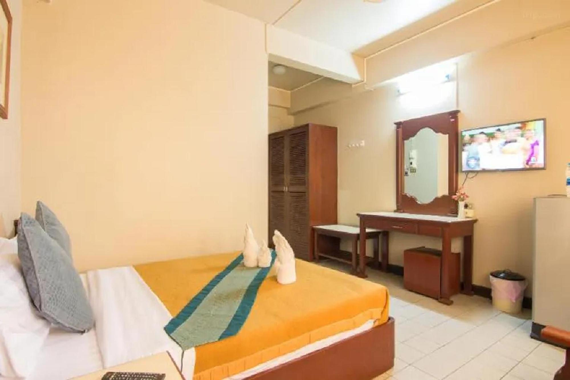 Khelang Nakorn Hotel Лампанг Екстериор снимка