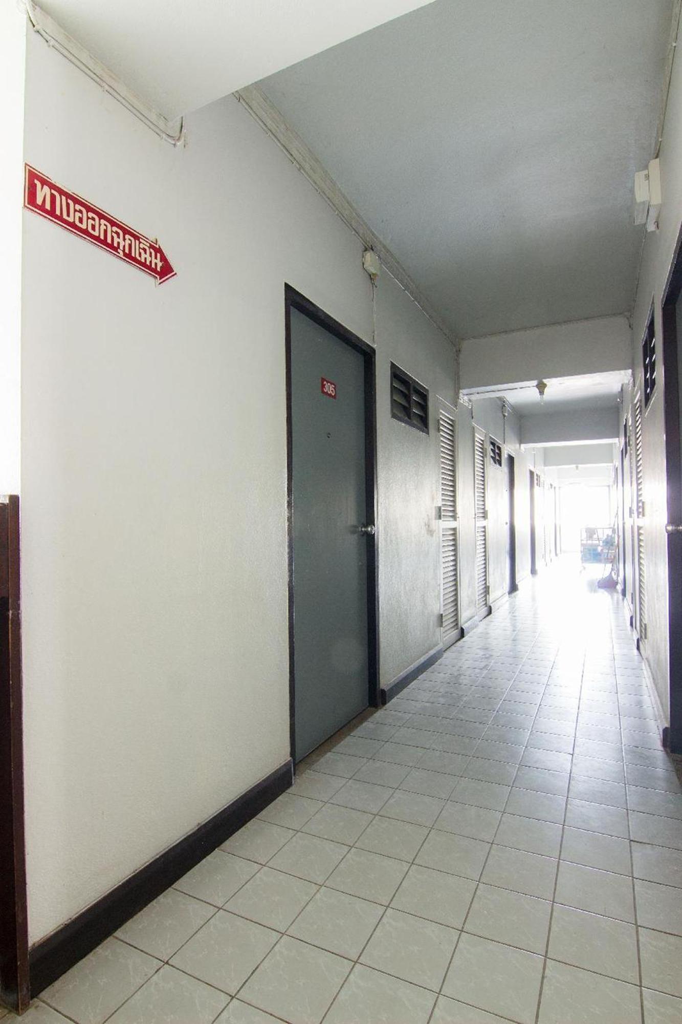 Khelang Nakorn Hotel Лампанг Екстериор снимка