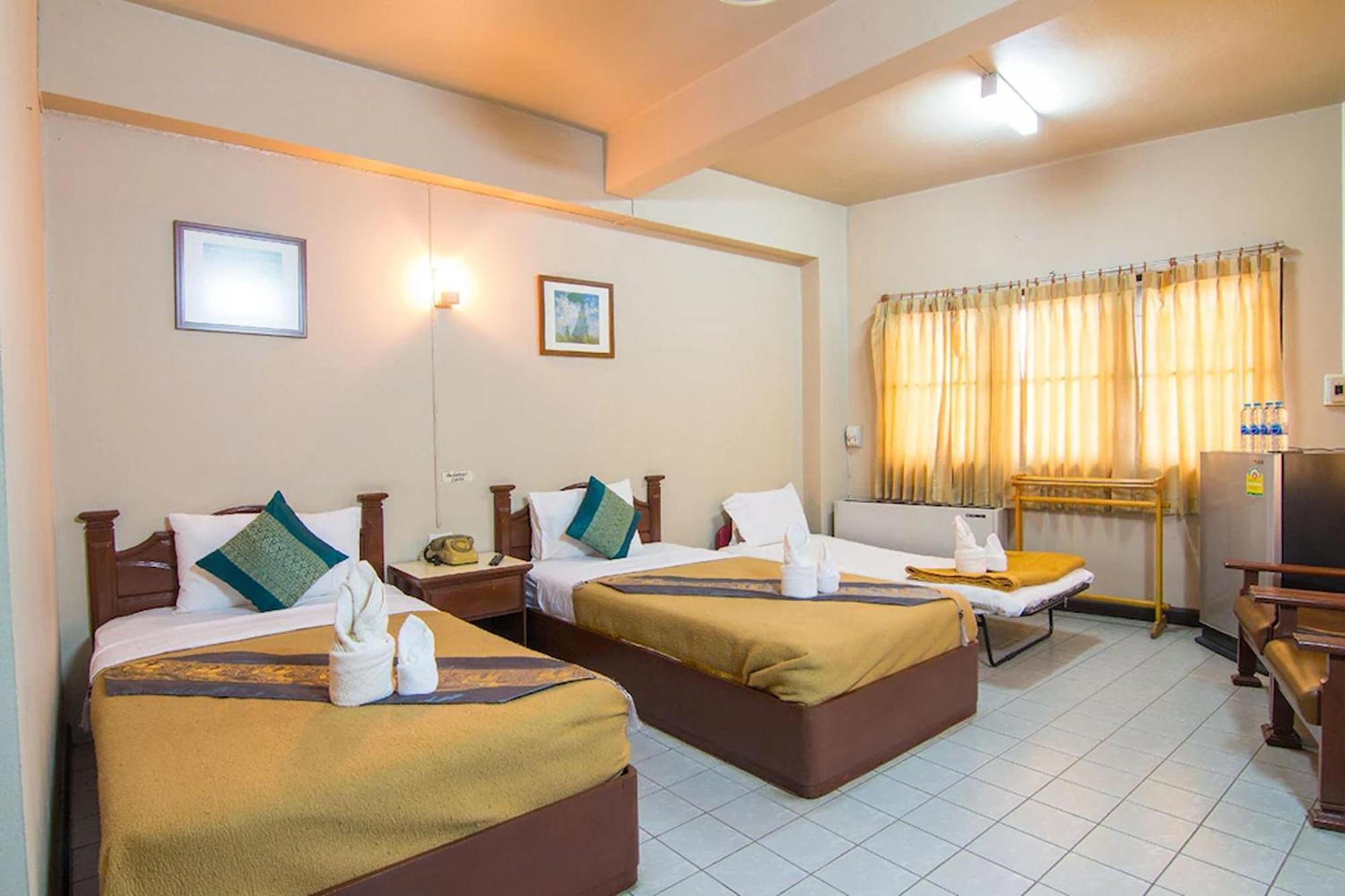 Khelang Nakorn Hotel Лампанг Екстериор снимка