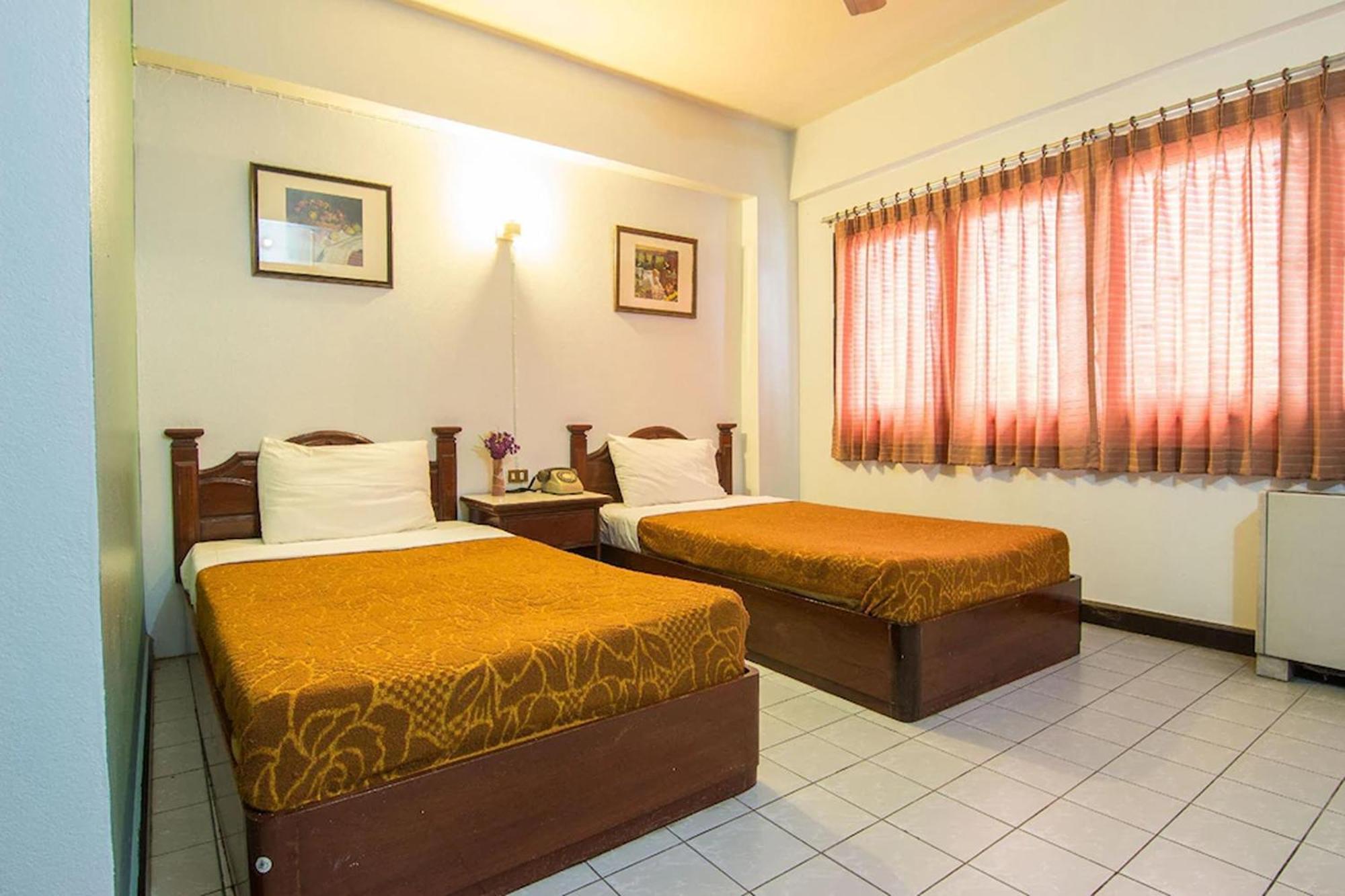 Khelang Nakorn Hotel Лампанг Екстериор снимка